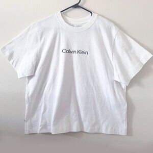 Calvin Klein white T-Shirt / Size XL /  Good Condition (No Tag but never worn)